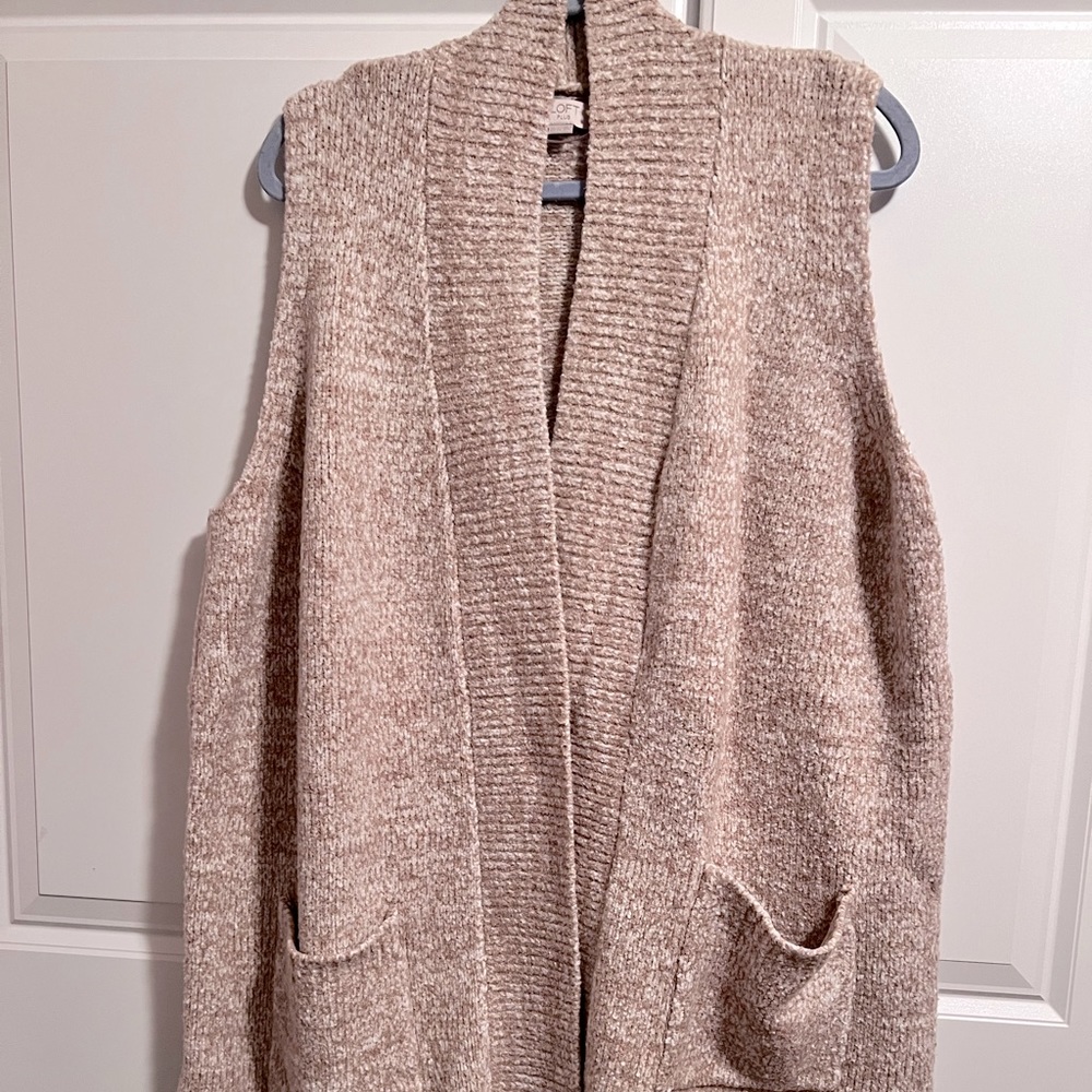 Women’s sleeveless open cardigan (Tunic length)